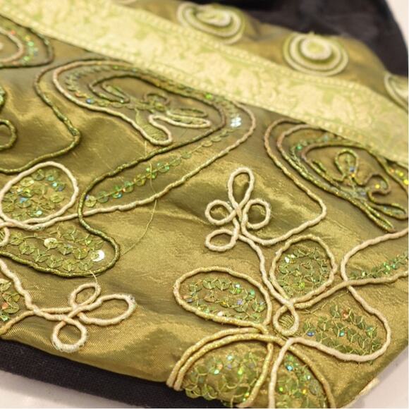 Bohemian Olive and Black Bindle Purse with Embroidery n Coconut Button - Picture 2 of 9